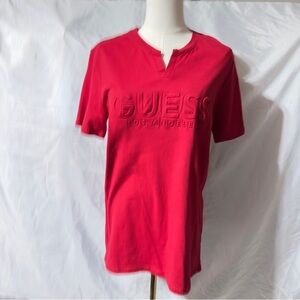 👉 GUESS Los Angeles Men’s Adult Casual Red Embossed Logo T-Shirt – Size M